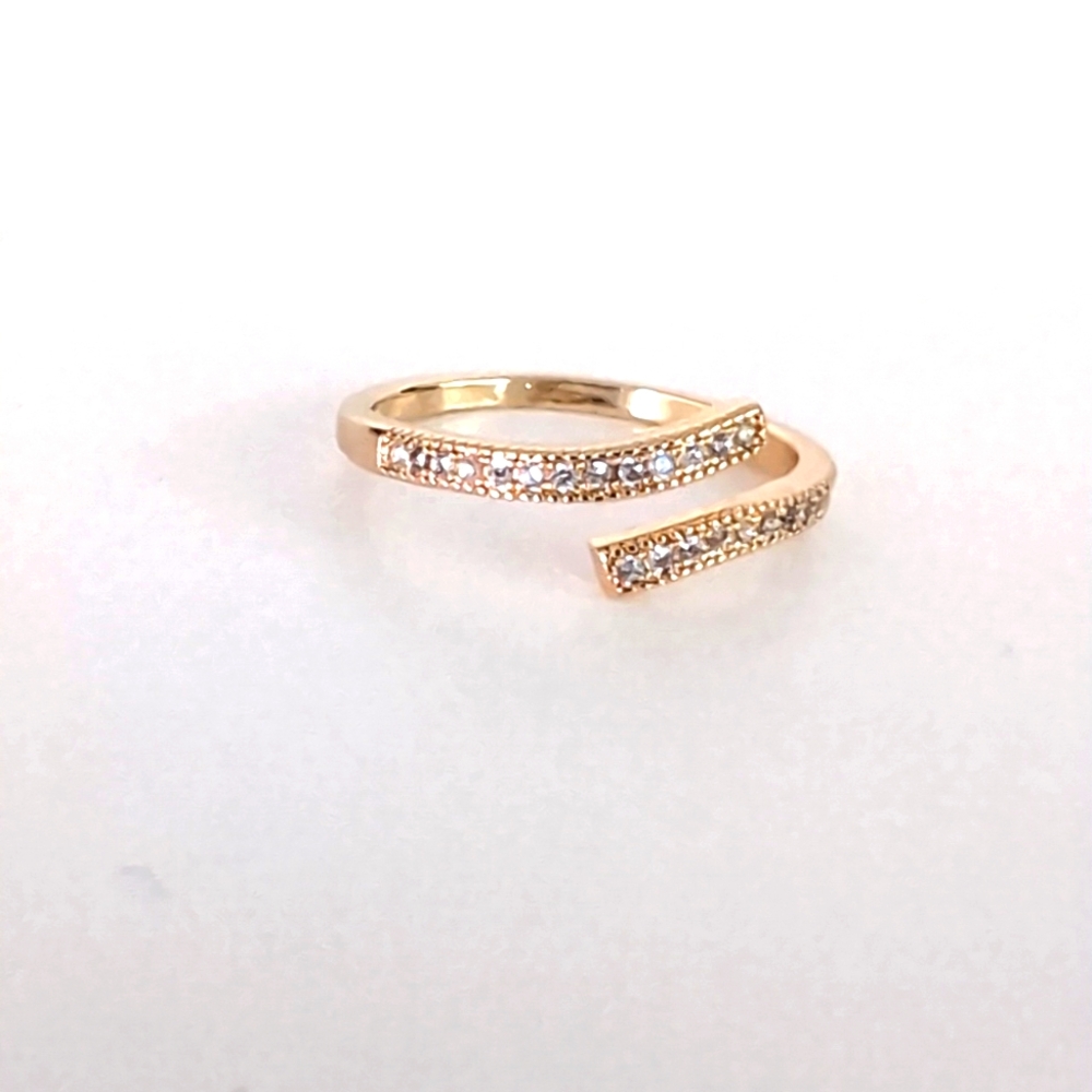 18kt Gold Plated CZ Women's Ring sz 6 Adjustable